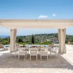 Andromeda Vila Tranakatika